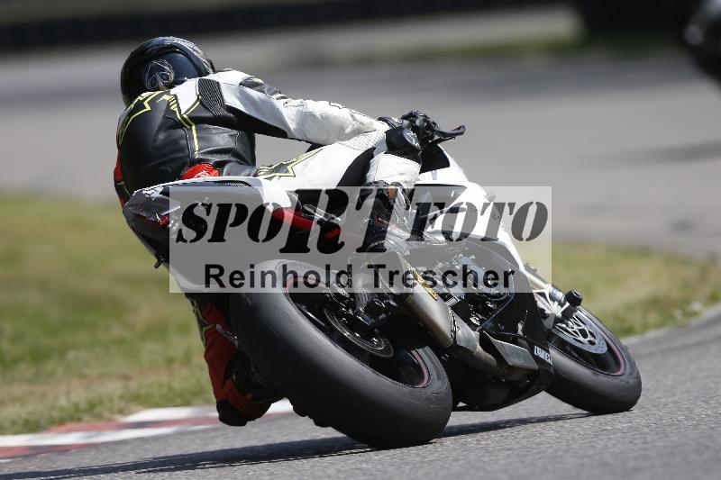 /45 10.08.2025 Plüss Moto Sport ADR/Freies Fahren/backside